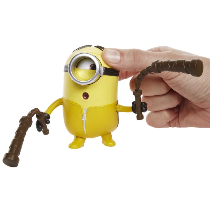 Les Minions 2 : Figurine Action 11 cm Stuart et Nunchaku